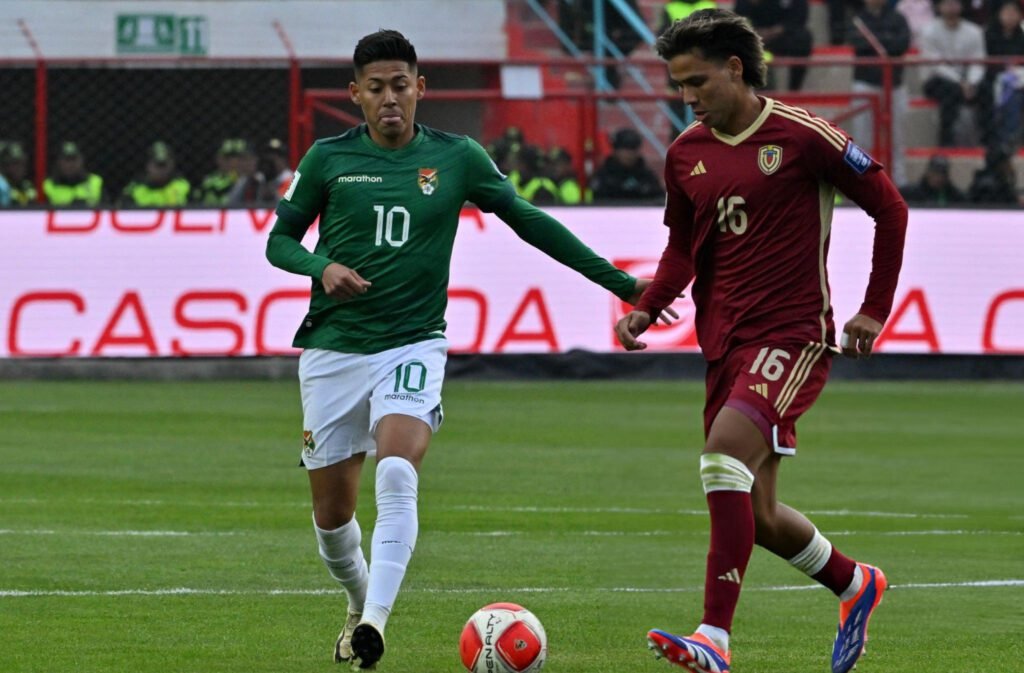 Análisis: Bolivia, el posible dopaje para la altura y la Vinotinto 5 Ramiro Vaca y Telasco Segovia en el Venezuela 4-0 Bolivia. Vaca se encuentra suspendido desde mayo por dopaje.