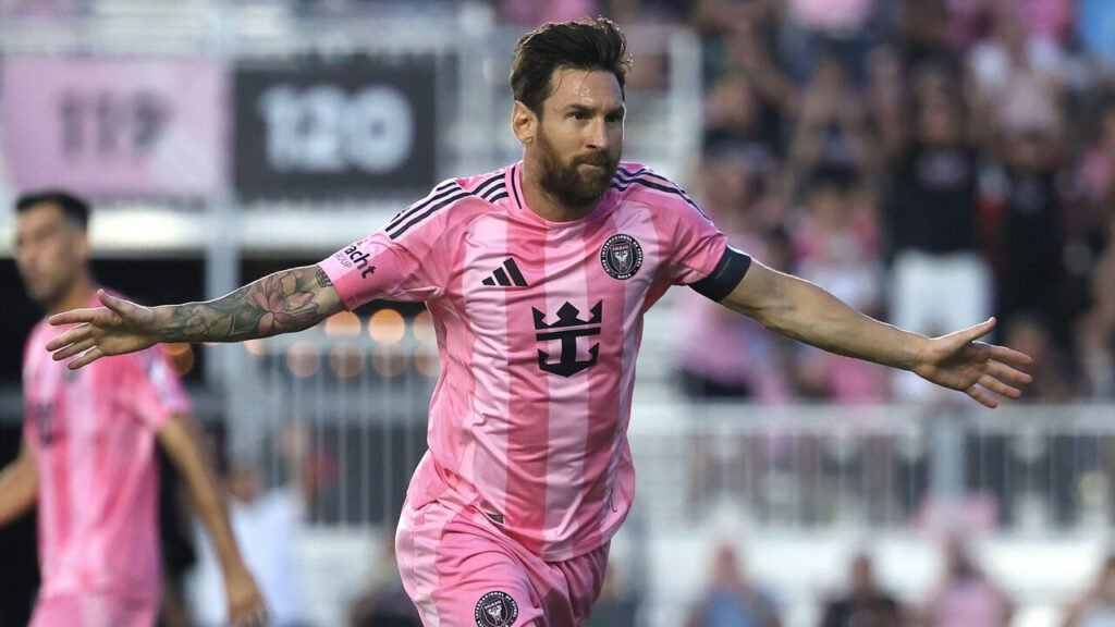 Inter Miami regresa a casa reclamando victoria con doblete de Messi 7 cropped GettyImages 2224836164