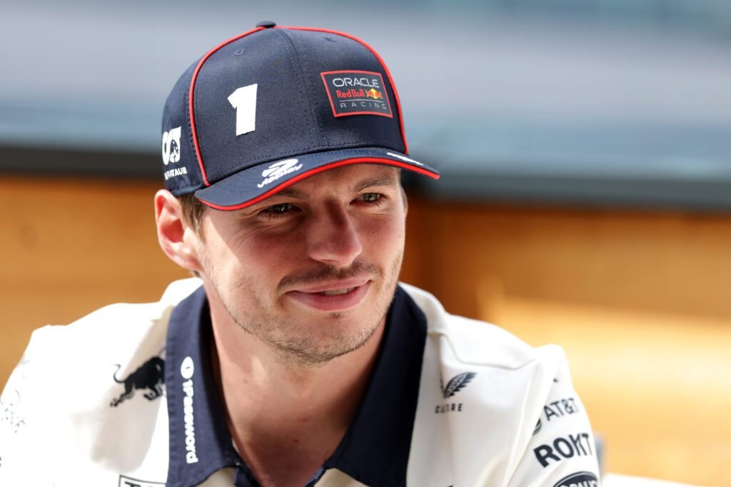 Max Verstappen reacciona a los rumores sobre su fichaje por Mercedes: "Nada ha cambiado" 2 f1 grand prix of great britain previews 1