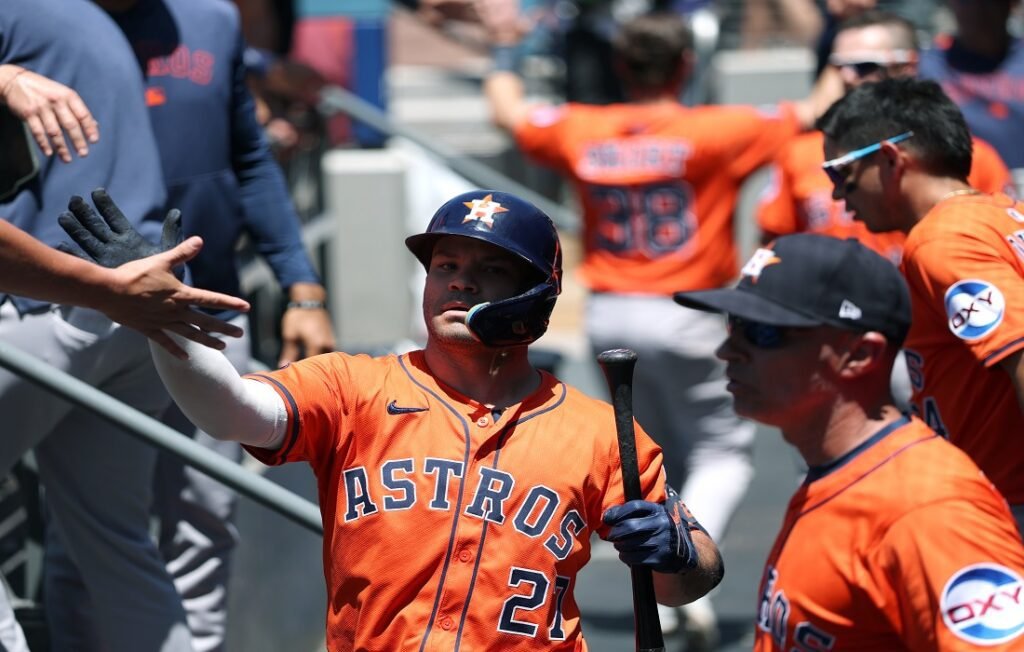 José Altuve aplastó al pitcheo de los Dodgers en la 14° semana de Grandes Ligas 1 José Altuve