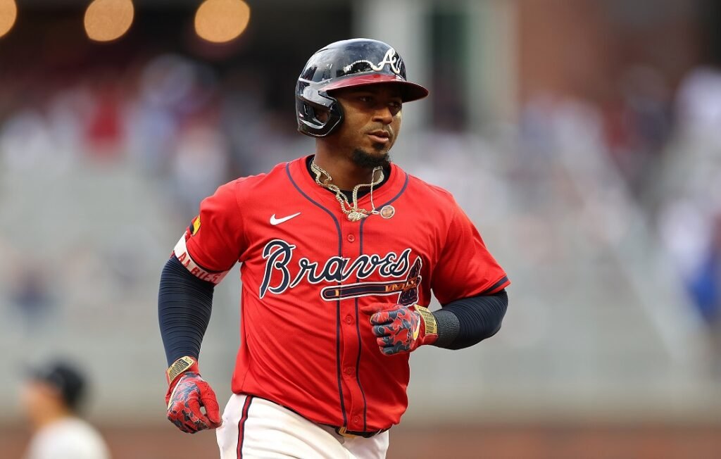 Ronald Acuña Jr brilló con el guante y el bate en triunfo de Bravos de Atlanta 3 Ronald Acuña Jr