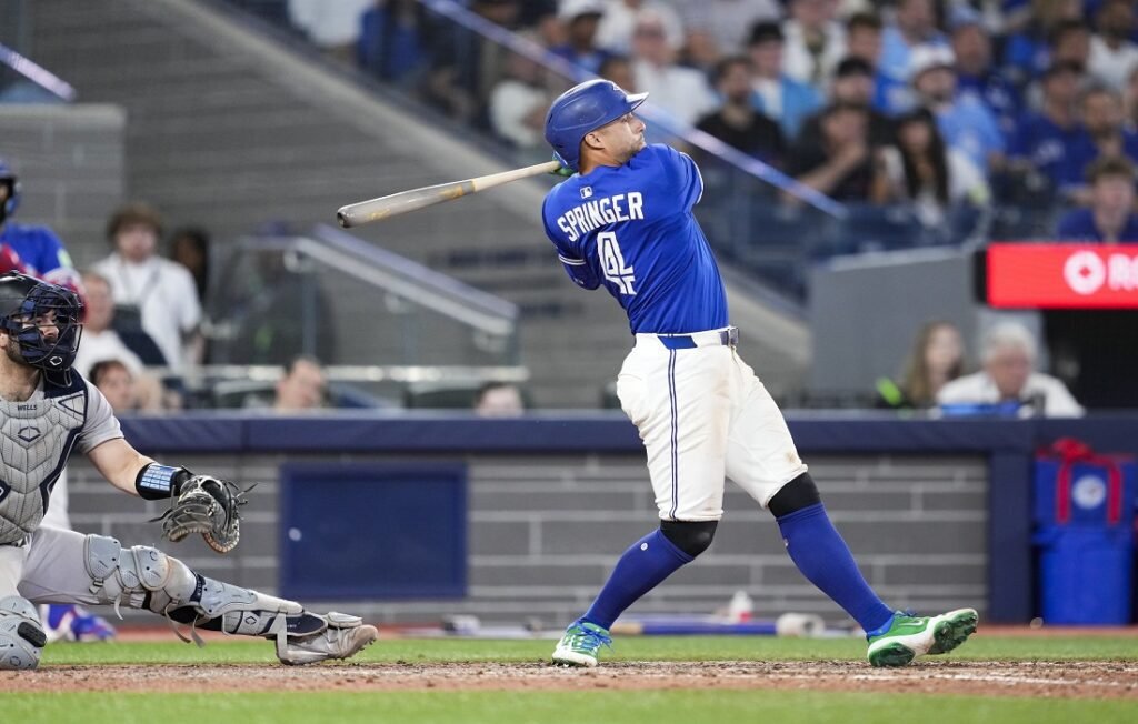 Azulejos de Toronto completa barrida sobre Yankees gracias al poder de George Springer 1 George Springer