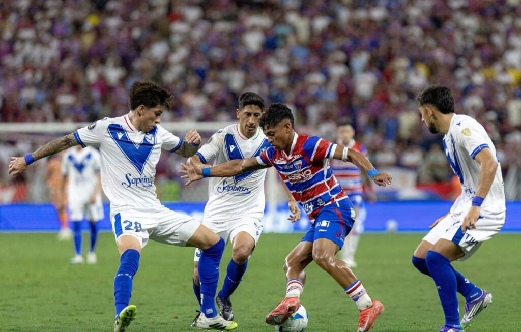 Kervin Andrade ficha por Maccabi Tel Aviv y jugará Europa League 4 Kervin Andrade destacó con Fortaleza, su primer equipo en el exterior de Venezuela.