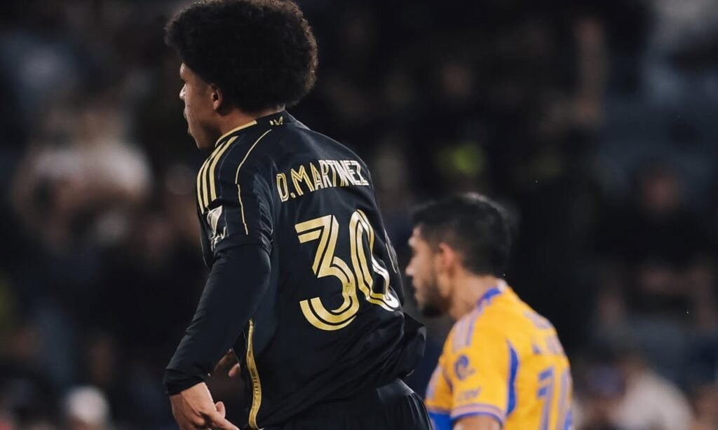 David Martínez marcó doblete: “Tenemos que seguir trabajando” 1 David Martínez anotó doblete en la victoria de LAFC 2-1 sobre Tigres.