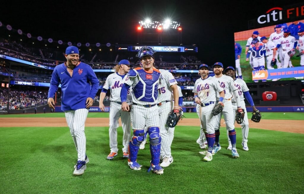 Mets se lleva el primero de vital serie ante Filis gracias al bate de Luis Torrens 7 Luis Torrens