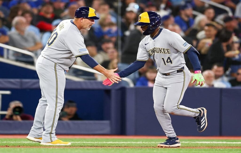 Andrew Monasterio guió con con jonrón contra Shane Bieber triunfo de Cerveceros 1 Andrew Monasterio