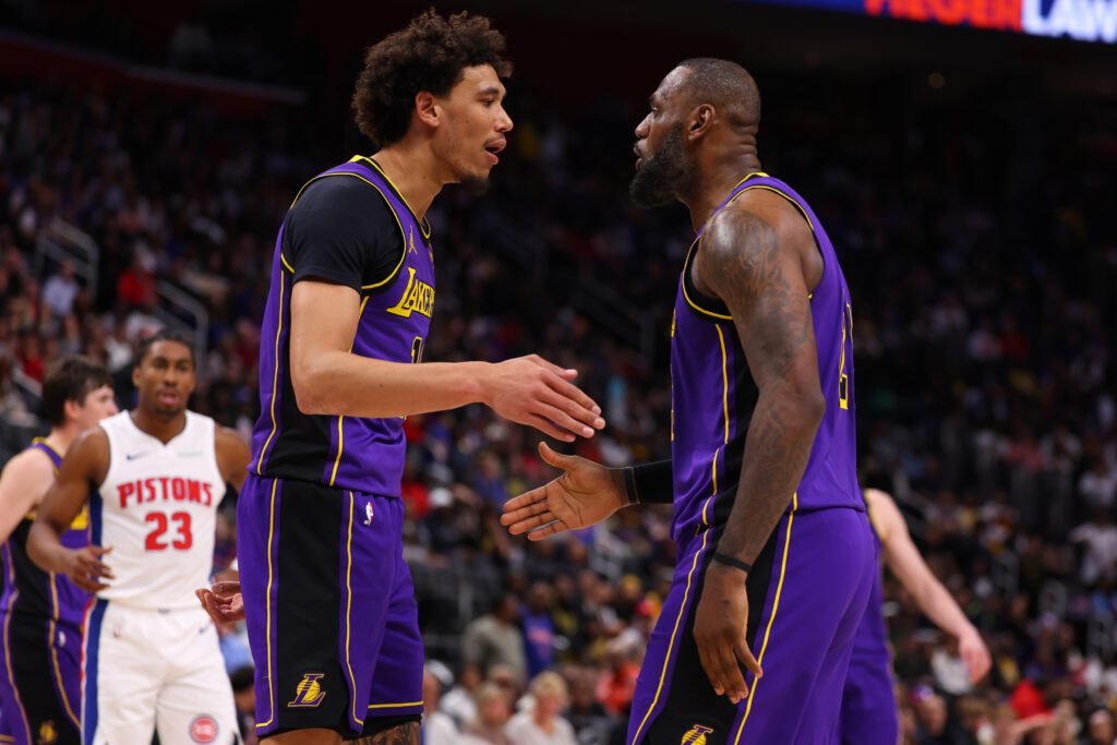 La razón por la que los Lakers no serán favoritos en 2025-2026 7 Lakers