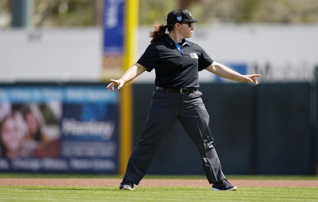 Grandes Ligas tendrá por primera vez a mujer como umpire este fin de semana 2 Jen Pawol