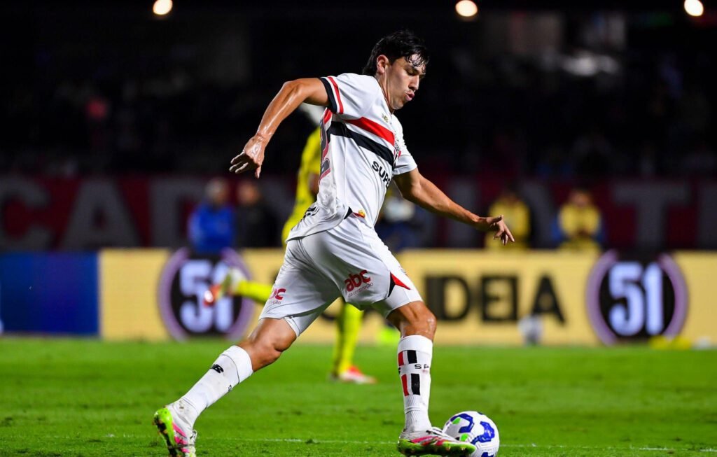 Nahuel Ferraresi deja Sao Paulo y se une cedido al Botafogo 1 Nahuel Ferraresi con Sao Paulo.