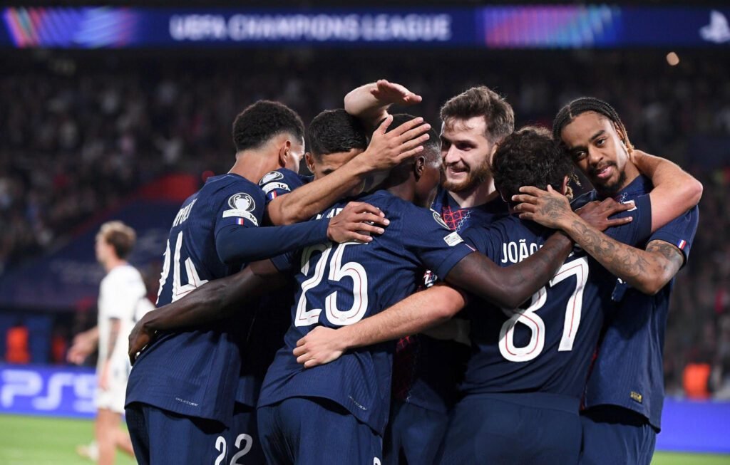PSG arrancó a fondo: el campeón goleó 4-0 al Atalanta 5 PSG goleó a Atalanta en su estreno en la Champions League 2025-26.