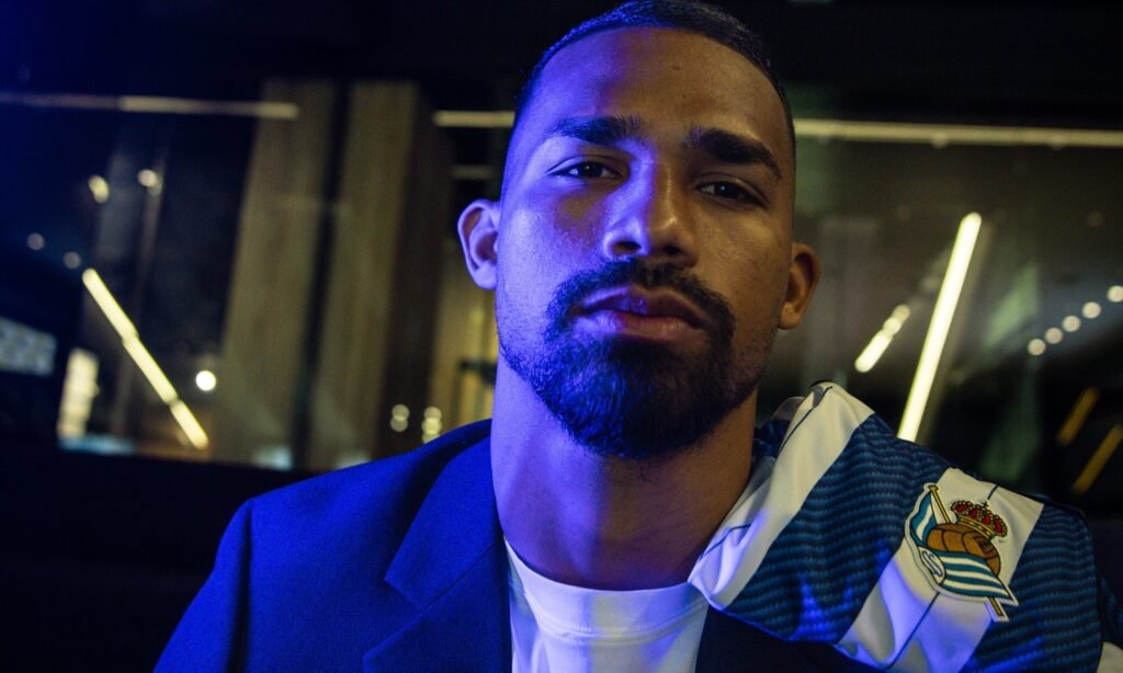 Yangel Herrera, presentado por la Real Sociedad: “Le puedo aportar energía” 2 Yangel Herrera, nuevo jugador de la Real Sociedad.