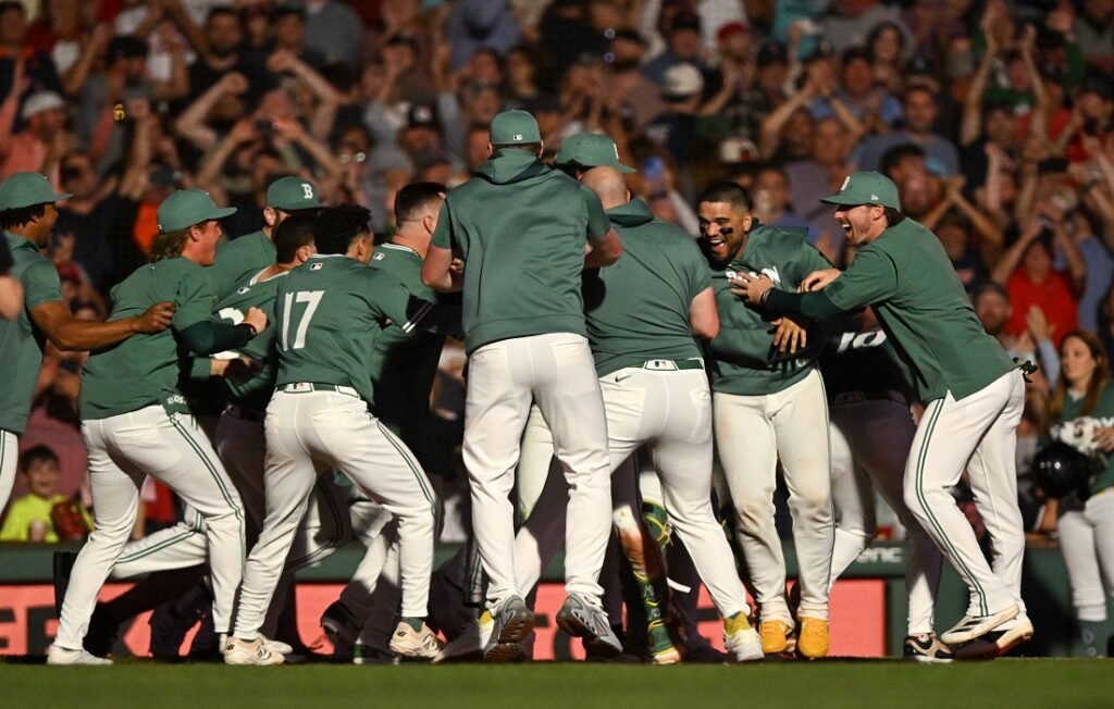 Medias Rojas de Boston dejó en el terreno a Tigres de Detroit y clasificó a Postemporada 1 Medias Rojas de Boston