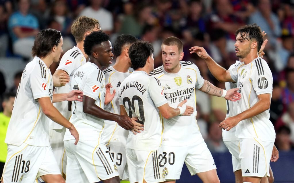 Mastantuono celebra su primer gol con Real Madrid en goleada ante el Levante 1 levante ud v real madrid cf laliga ea sports 1
