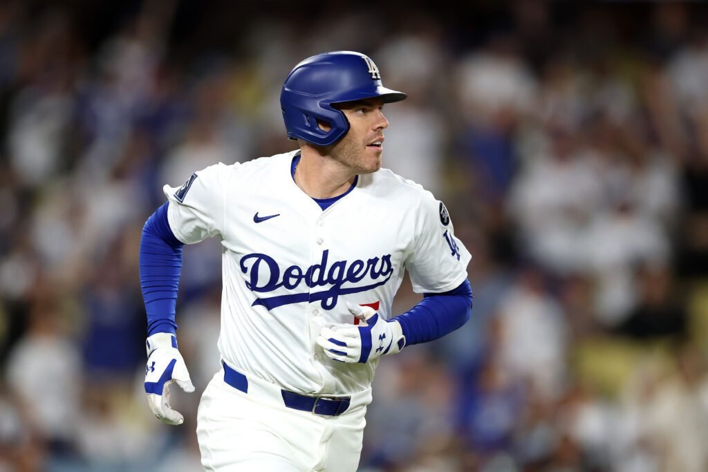 10 camisetas más vendidas en la temporada 2025 de MLB 3 philadelphia phillies v los angeles dodgers 6