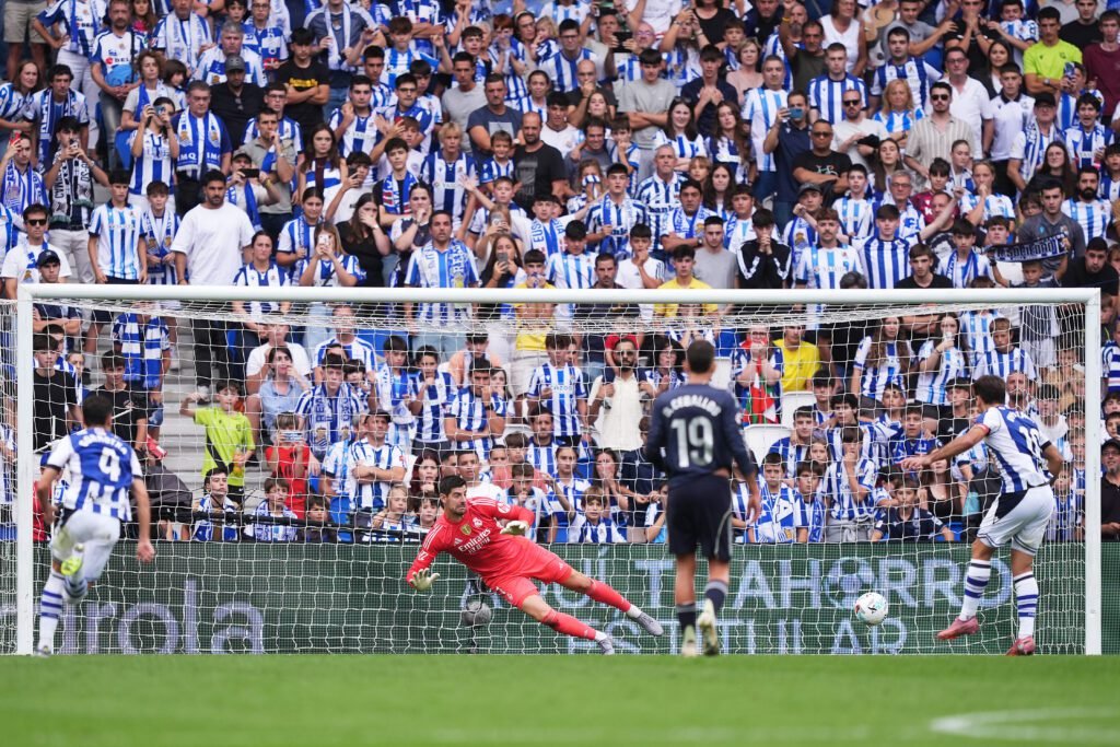 Real Madrid mantiene su invicto en LaLiga tras vencer a la Real Sociedad en Anoeta 2 real sociedad v real madrid cf laliga ea sports 1