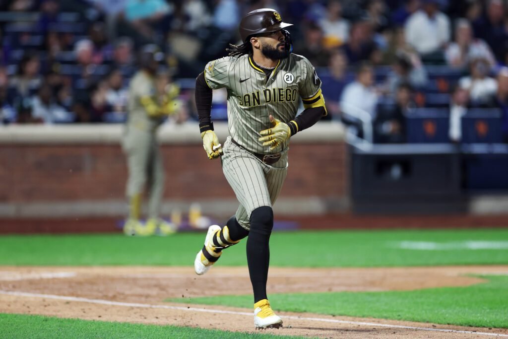 10 camisetas más vendidas en la temporada 2025 de MLB 10 san diego padres v new york mets 1 1