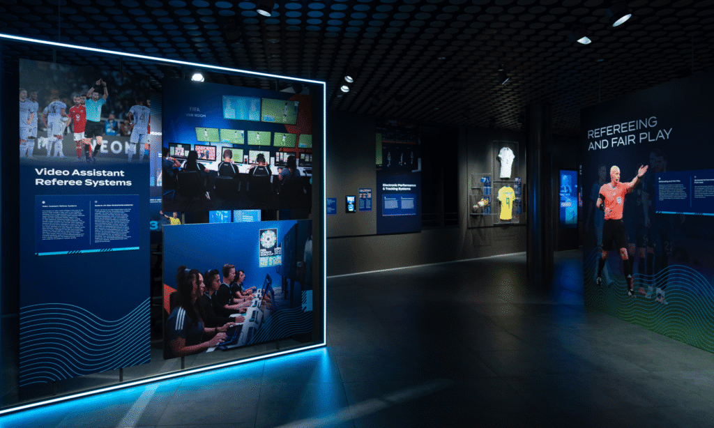 FIFA Museum explora la evolución de la tecnología en el fútbol 9 Innovation in Action: Football Technologies on and off the Pitch, exposición en FIFA Museum.