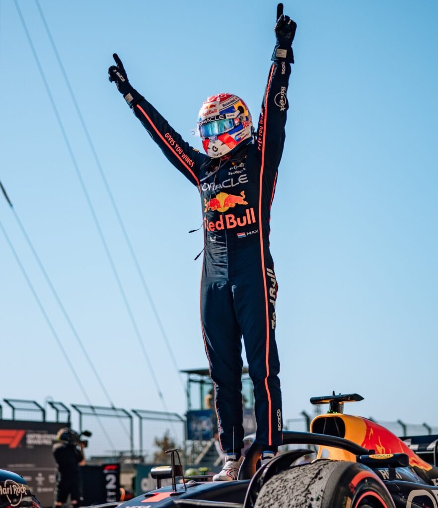 Max Verstappen y los números de una remontada histórica 11 G3p11geXUAA3JzL scaled e1761239336728