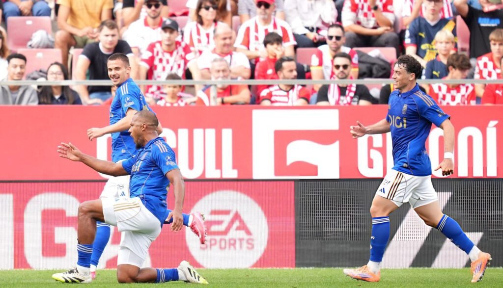 ¡Salomón centenario! Llegó a 100 goles en ligas de primera división de Europa 1 Salomón Rondón celebrando su segundo gol con Real Oviedo en La Liga 2025-26.