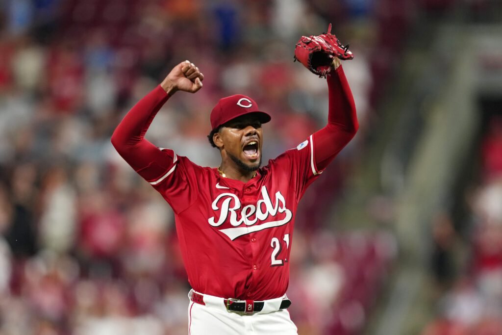 Dodgers y Yankees se preparan para "luchar" por el lanzador estrella de Cincinnati, Hunter Greene 1 Hunter Greene