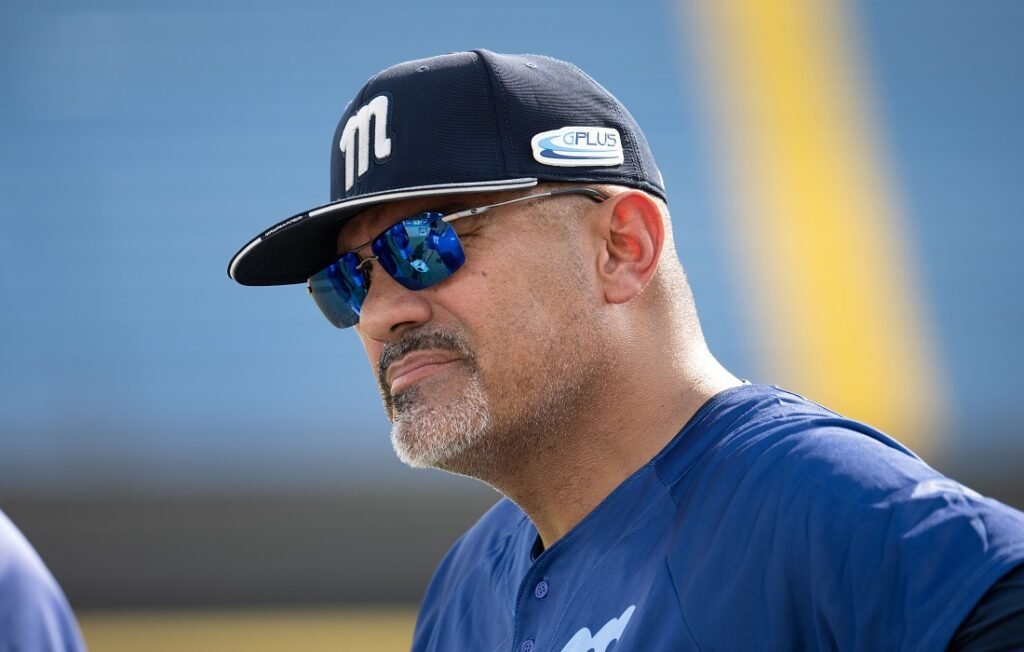 Eduardo Pérez ya no seguirá como mánager del Magallanes 2 Eduardo Pérez