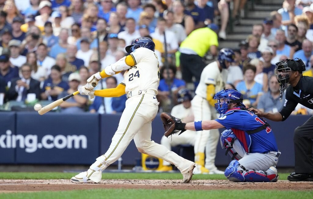 Milwaukee se lleva primer juego de la Serie Divisional con paliza frente a Cachorros 2 Cerveceros de Milwaukee
