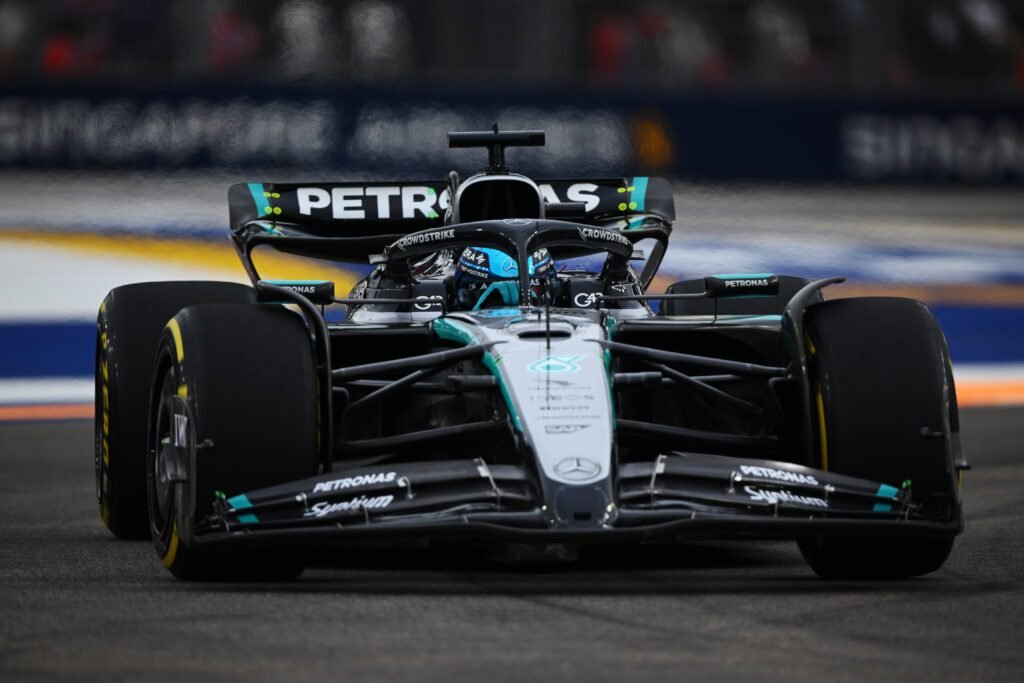 George Russell vuela y conquista la pole en el GP de Singapur 2025 2 Russell