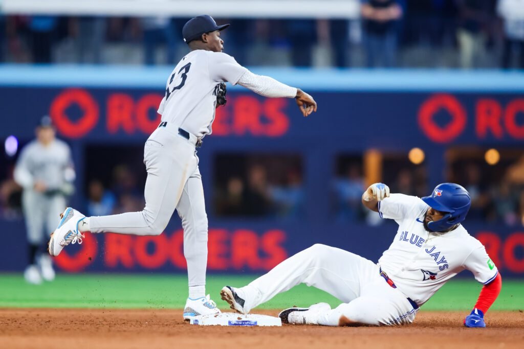 Yankees Vs Azulejos: ¿Cuál parte como favorito para la Serie Divisional? 1 Azulejos de Toronto Vs Yankees de Nueva York