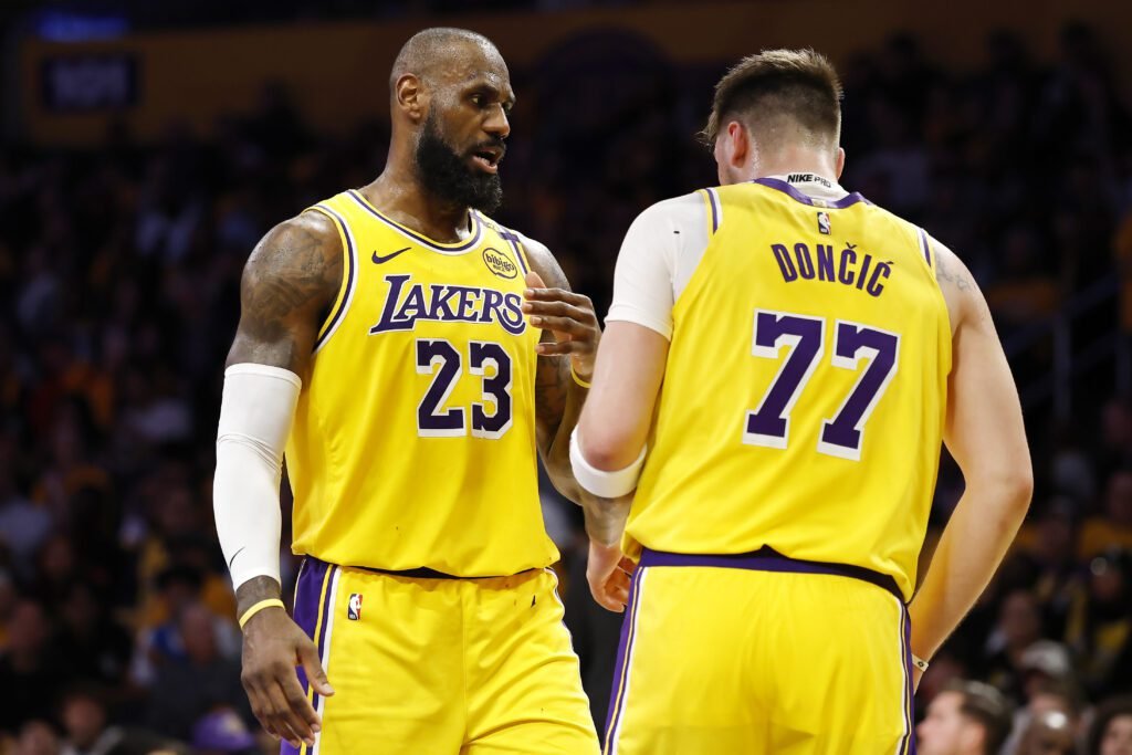 El futuro de LeBron James más allá de 2026: Tres caminos, una decisión 2 Lakers