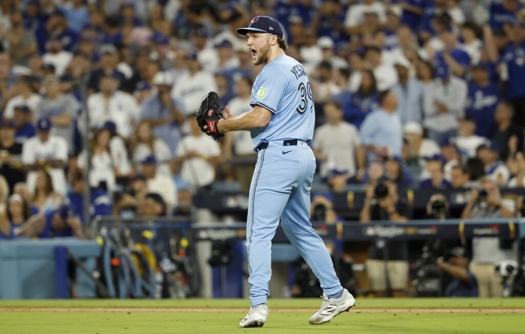 Toronto a las puertas de ganar su tercera Serie Mundial tras salida histórica de Yesavage 1 Trey Yesavage