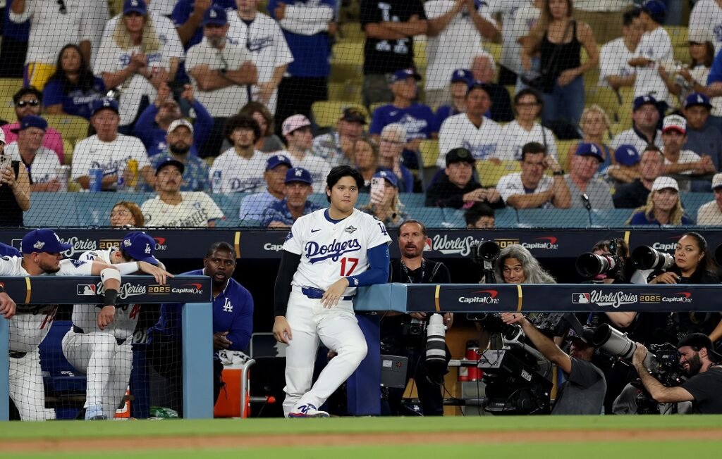 ¿Podrán los Dodgers frenar la inspiración de Azulejos y forzar un séptimo juego? 1 Dodgers de Los Ángeles