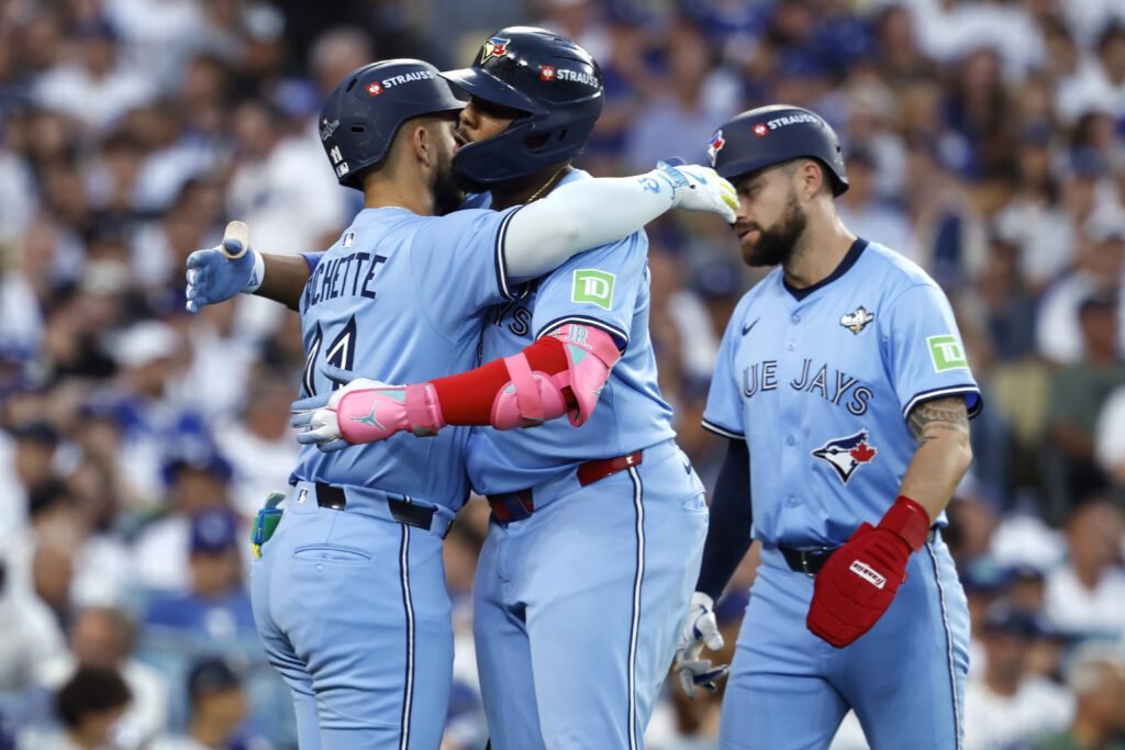 Vladimir Guerrero Jr. se convierte en el líder jonronero en la historia de Azulejos de Toronto en postemporada 1 Vladimir Guerrero Jr. de Azulejos de Toronto