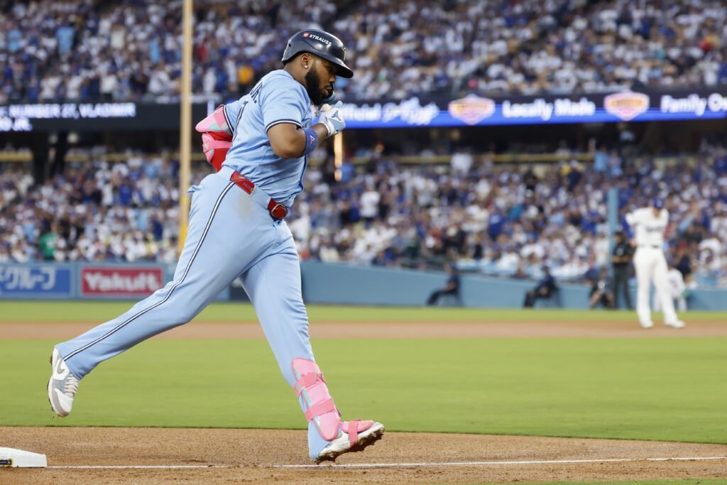 Vladimir Guerrero Jr. se convierte en el líder jonronero en la historia de Azulejos de Toronto en postemporada 3 Vladimir Guerrero Jr. de Azulejos de Toronto