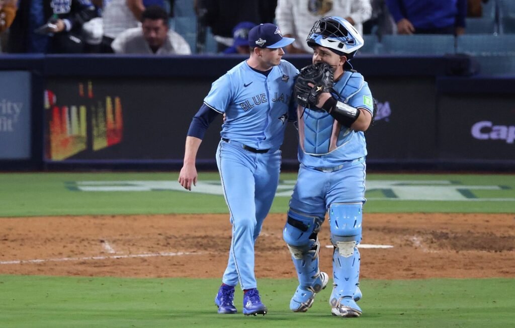 Azulejos se impone a Ohtani desde la lomita y asegura que la Serie Mundial regrese a Toronto 3 Azulejos de Toronto