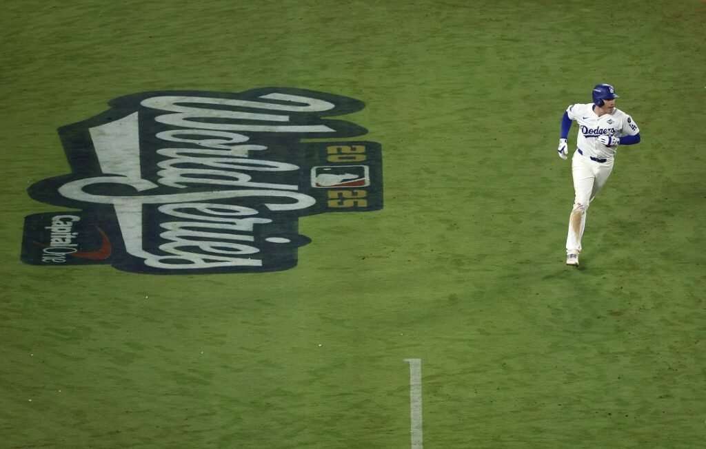 Hazañas que ubican al Juego 3 de la Serie Mundial Dodgers-Azulejos entre los mejores de la historia 2 Juego 3