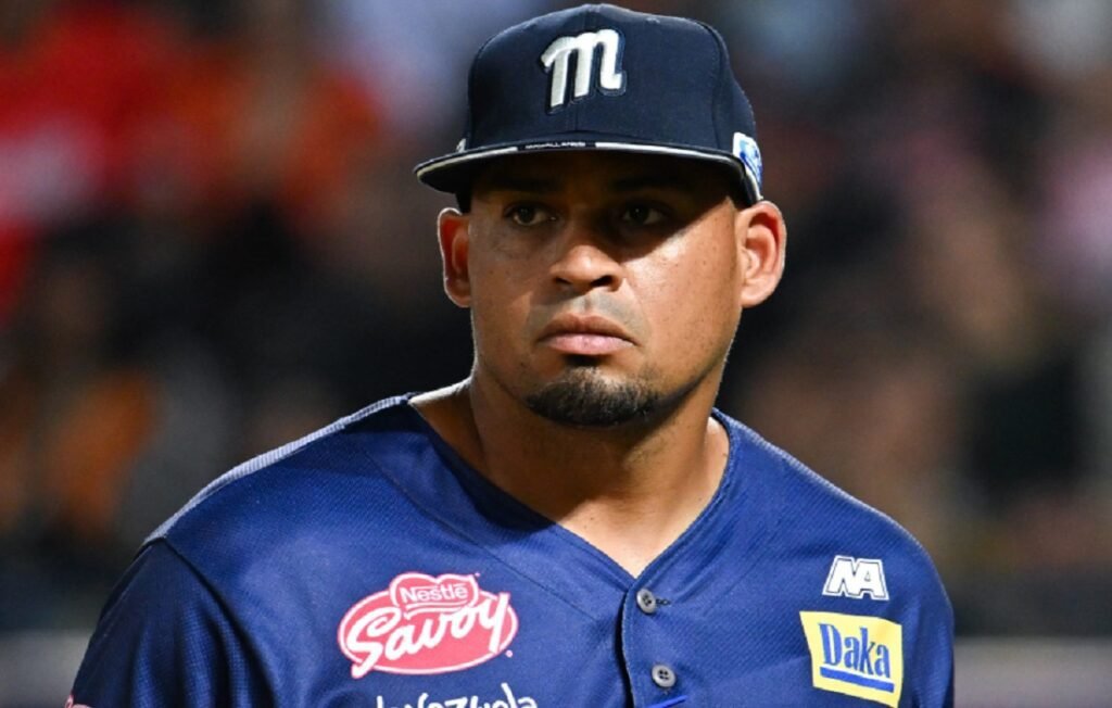 Eduardo Pérez ya no seguirá como mánager del Magallanes 2 Eduardo Pérez
