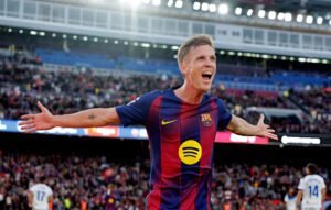 Dani Olmo marcó doblete en la victoria de Barcelona sobre Alavés.