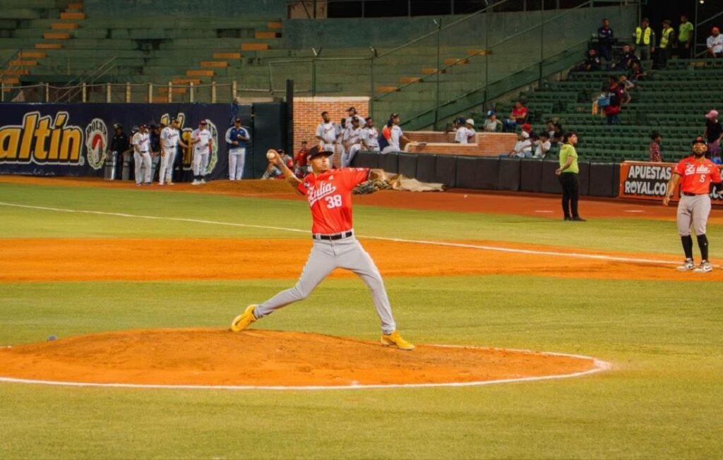 Yasiel Puig tiene un estreno triunfal con Magallanes 2 Yasiel Puig
