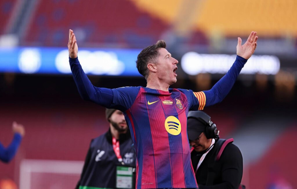Barcelona 4-0 Athletic Club: fiesta inolvidable en el Camp Nou 2 Robert Lewandowski abrió el marcador en el regreso del Barcelona al Camp Nou.