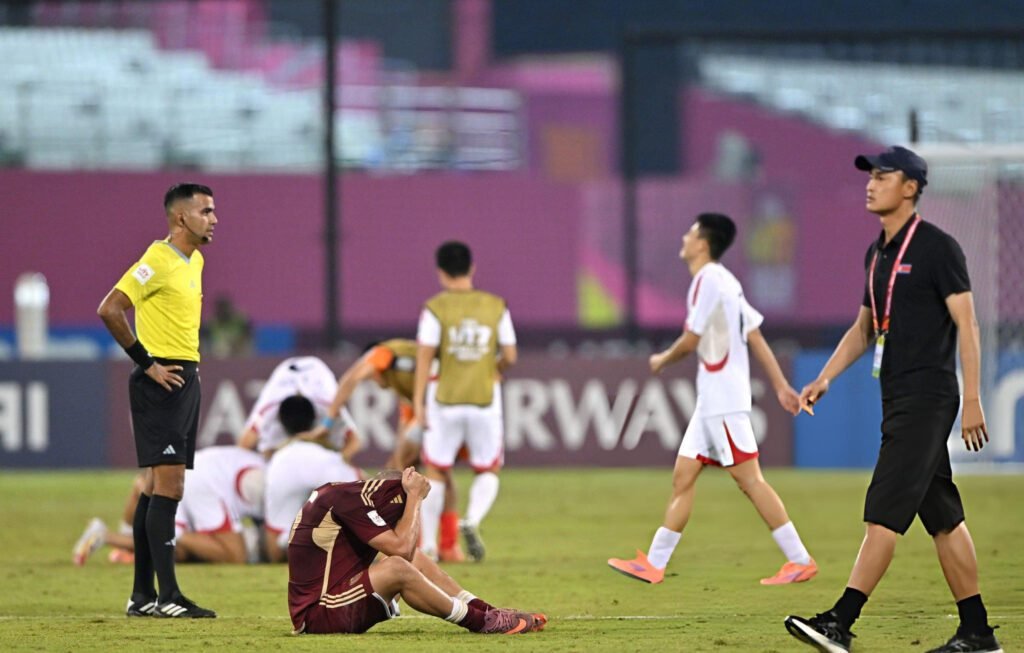 Final del sueño: Venezuela cayó 2-1 con Corea del Norte 2 Venezuela cayó 2-1 con Corea del Norte.