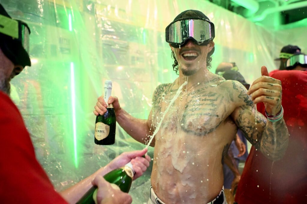 Jarren Durán se queda en Boston tras firmar nuevo contrato para 2026 3 Jarren Durán #16 of the Medias Rojas de Boston