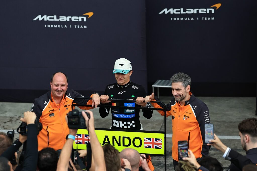 McLaren descarta órdenes de equipo en Qatar pese a la presión de Verstappen 2 McLaren