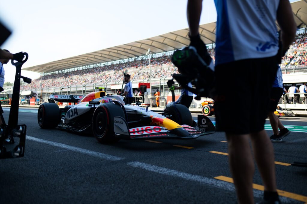 La F1 descarta hacer dos paradas obligatorias en boxes en 2026 1 f1 grand prix of mexico qualifying