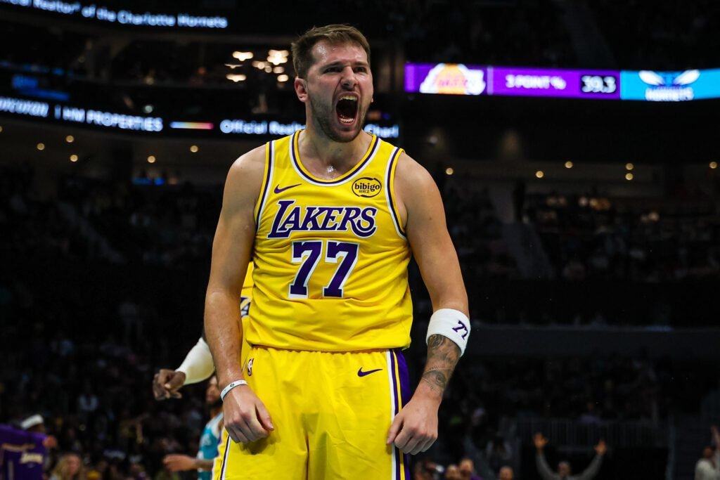 Giannis a los Lakers: El plan de LA para firmar al griego 3 Doncic
