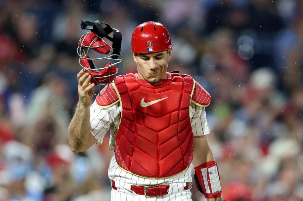 Medias Rojas de Boston preparan una oferta para el receptor estelar J.T. Realmuto 1 J.T. Realmuto genera interés en los Medias Rojas de Boston