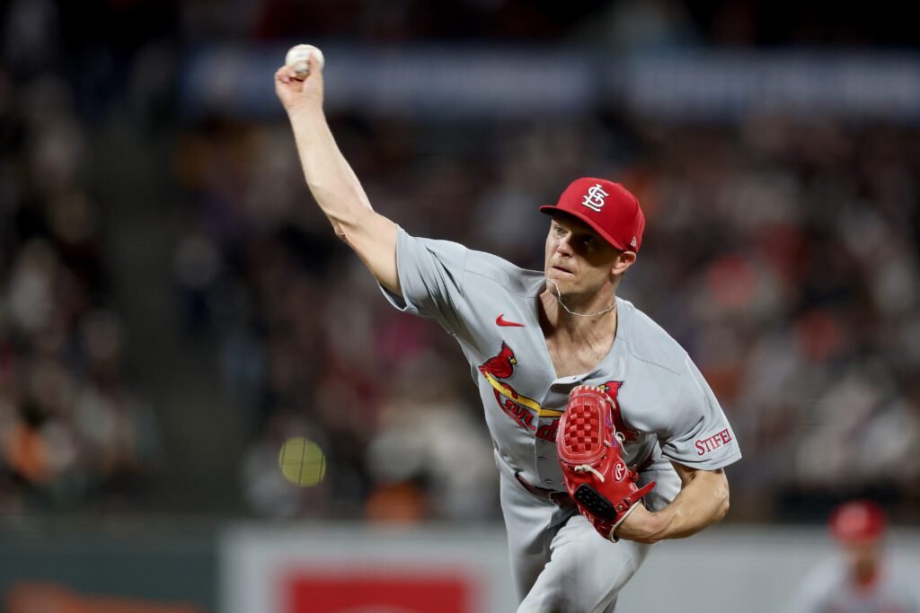 Medias Rojas de Boston refuerzan su rotación con la experiencia de Sonny Gray 1 Sonny Gray pasa a los Medias Rojas de Boston