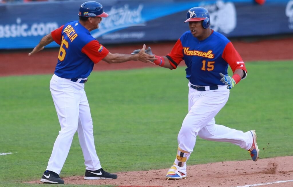 Salvador Pérez elegido como capitán de Venezuela para el Clásico Mundial de Béisbol 1 Salvador Pérez