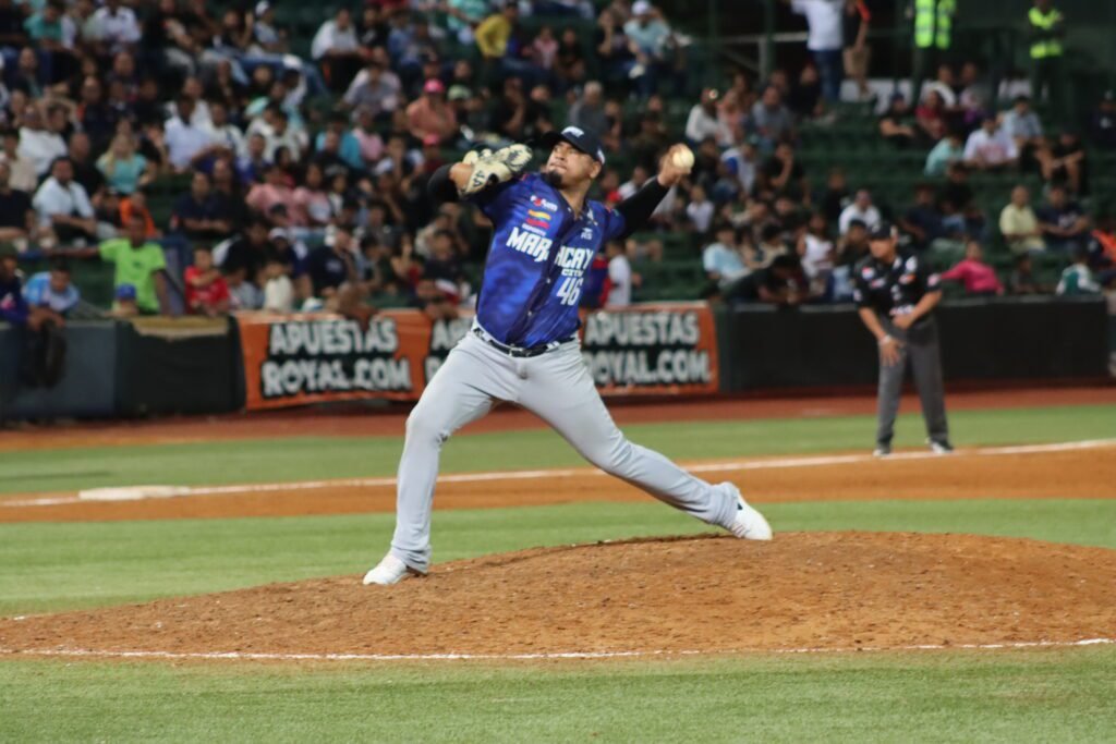 Tigres rugió ante Caribes y forzó el juego decisivo en el Comodín 4 IMG 4717