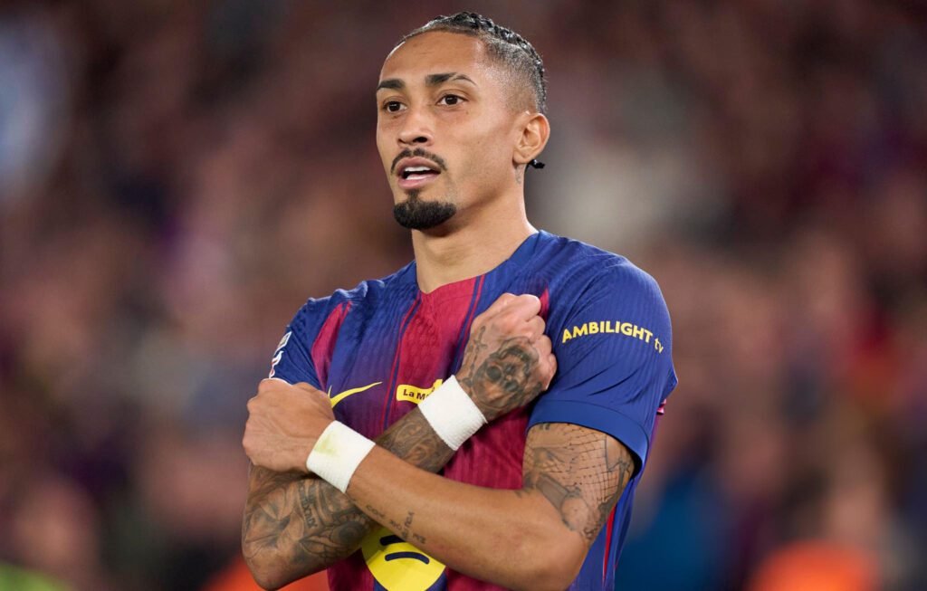 Raphinha marca doblete y Barcelona ganó 2-0 al Osasuna 1 Raphinha anotó doblete en la victoria del Barcelona 2-0 sobre Osasuna.