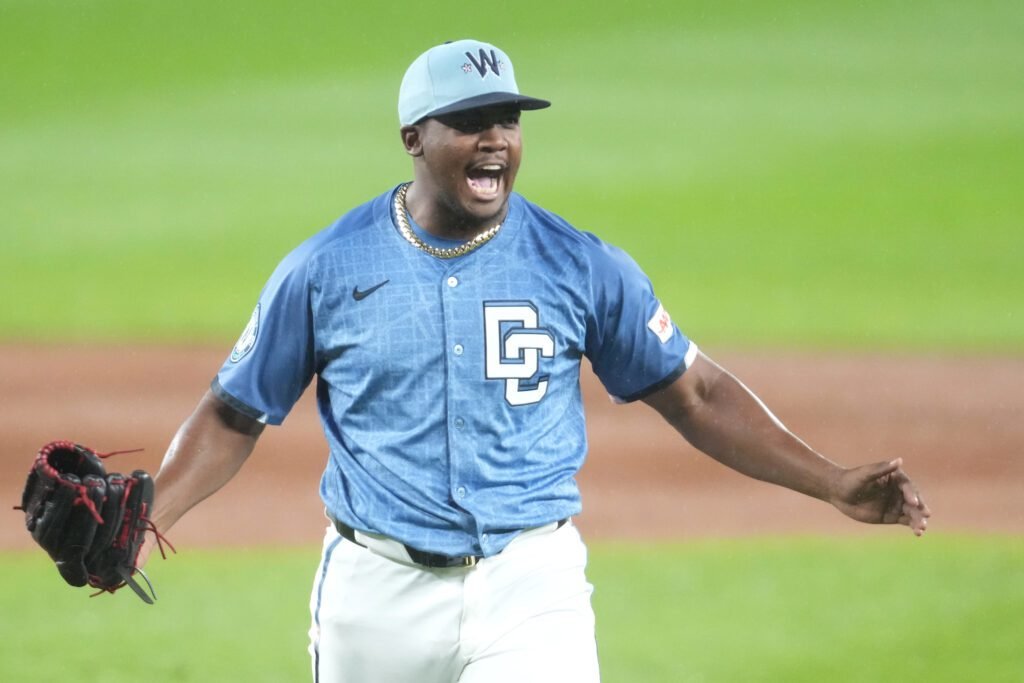 Marineros y Nacionales cambian prospectos estelares en un movimiento sorpresivo 2 Marineros de Seattle adquiere a José Ferrer